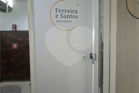 SALA COMERCIAL DE 90 M² COM 12 BAIAS, SALA DE REUNIÃO, AR-CONDICIONADO CENTRAL E 2 VAGAS!