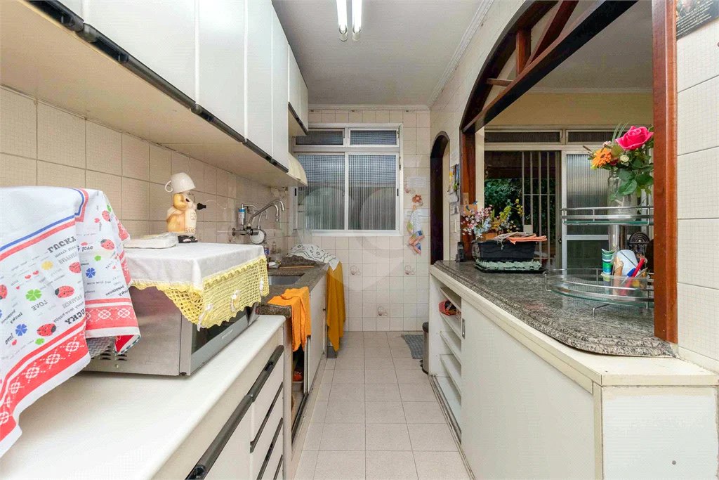 Casa a venda na Moóca 250m² três dormitórios sendo uma suíte duas vagas de garagem.