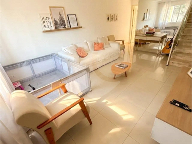 Casa de Vila à venda com 4 quartos, sendo 1 suíte,  em City America, São Paulo, SP