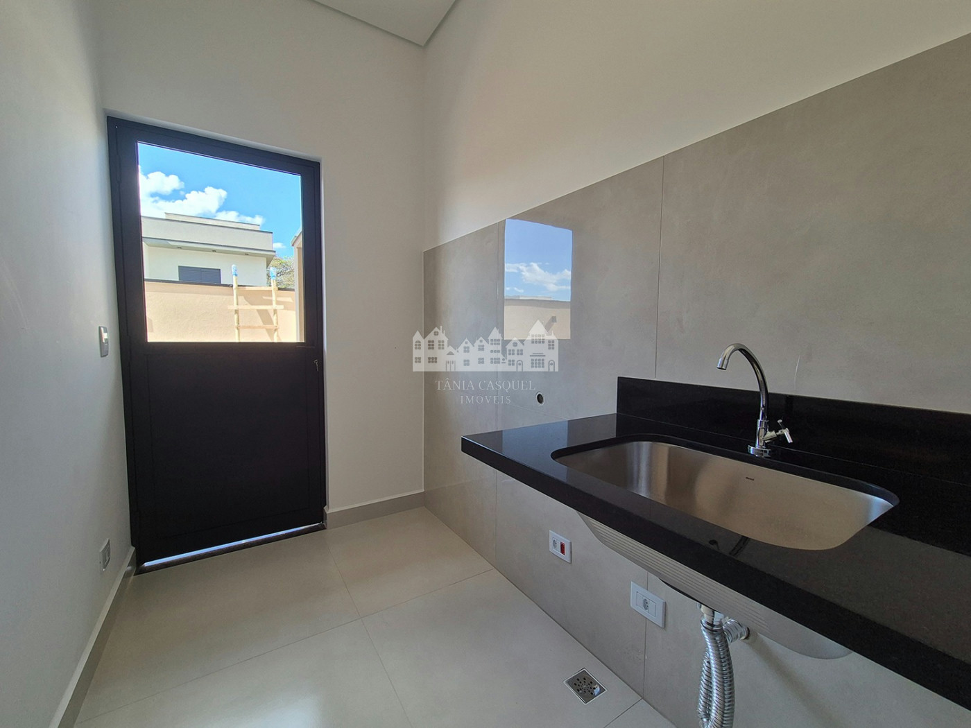 Casa térrea moderna com piscina privativa à venda no Jardim dos Pinheiros, em Atibaia