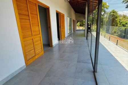 Casa à venda com 4 suítes no condomínio Portal Ouro Verde, Atibaia - SP