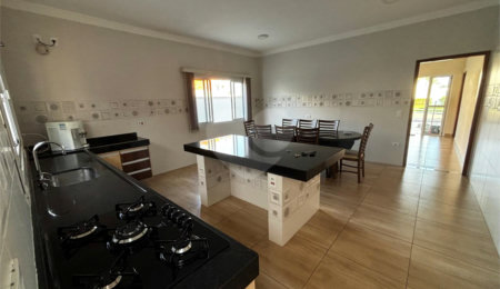 Casa à venda com 2 quartos, sendo 1 suíte,  no condomínio Residencial Lagos D Icarai, Salto - SP