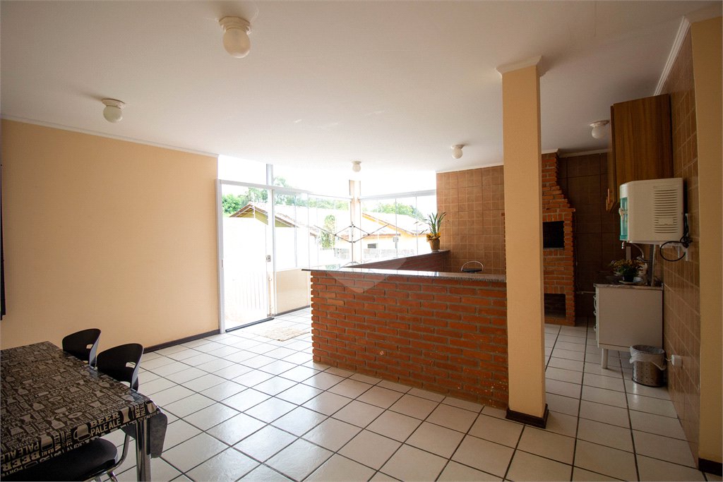 Casa à venda com 3 quartos, sendo 1 suíte, em Jardim São José, São Roque, SP
