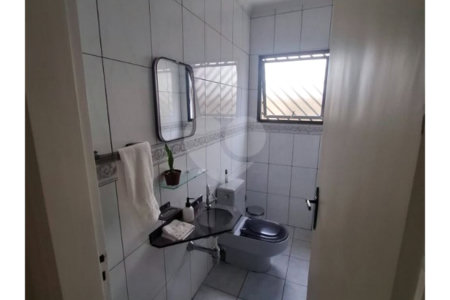 Casa à venda com 4 quartos, sendo 3 suítes, em Vila Aurora (zona Norte), São Paulo, SP