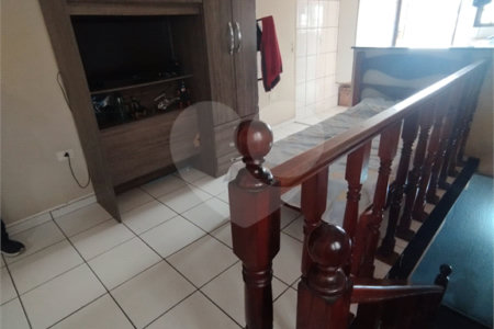 Sobrado à venda com 3 quartos, sendo 1 suíte, em Biritiba, Poá, SP