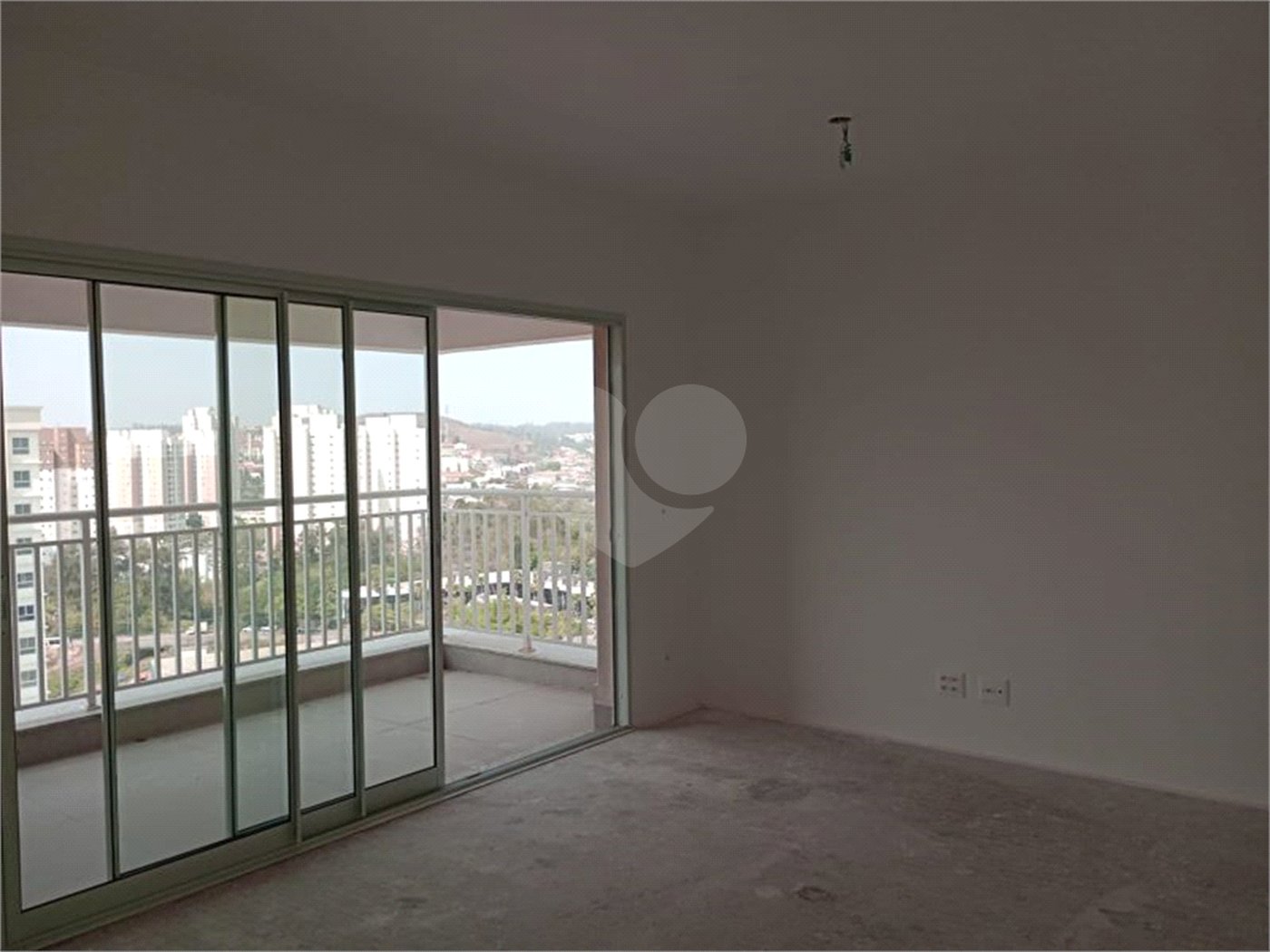 Apartamento à venda com 3 quartos, sendo 1 suíte, em Cézar de Souza, Mogi das Cruzes, SP