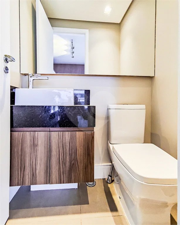 Apartamento totalmente mobiliado com ar-condicionado localizado no coração do Brooklin!!!
