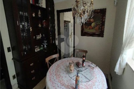 Sobrado de 344m2 à venda com 4 dormitórios no Pacaembu