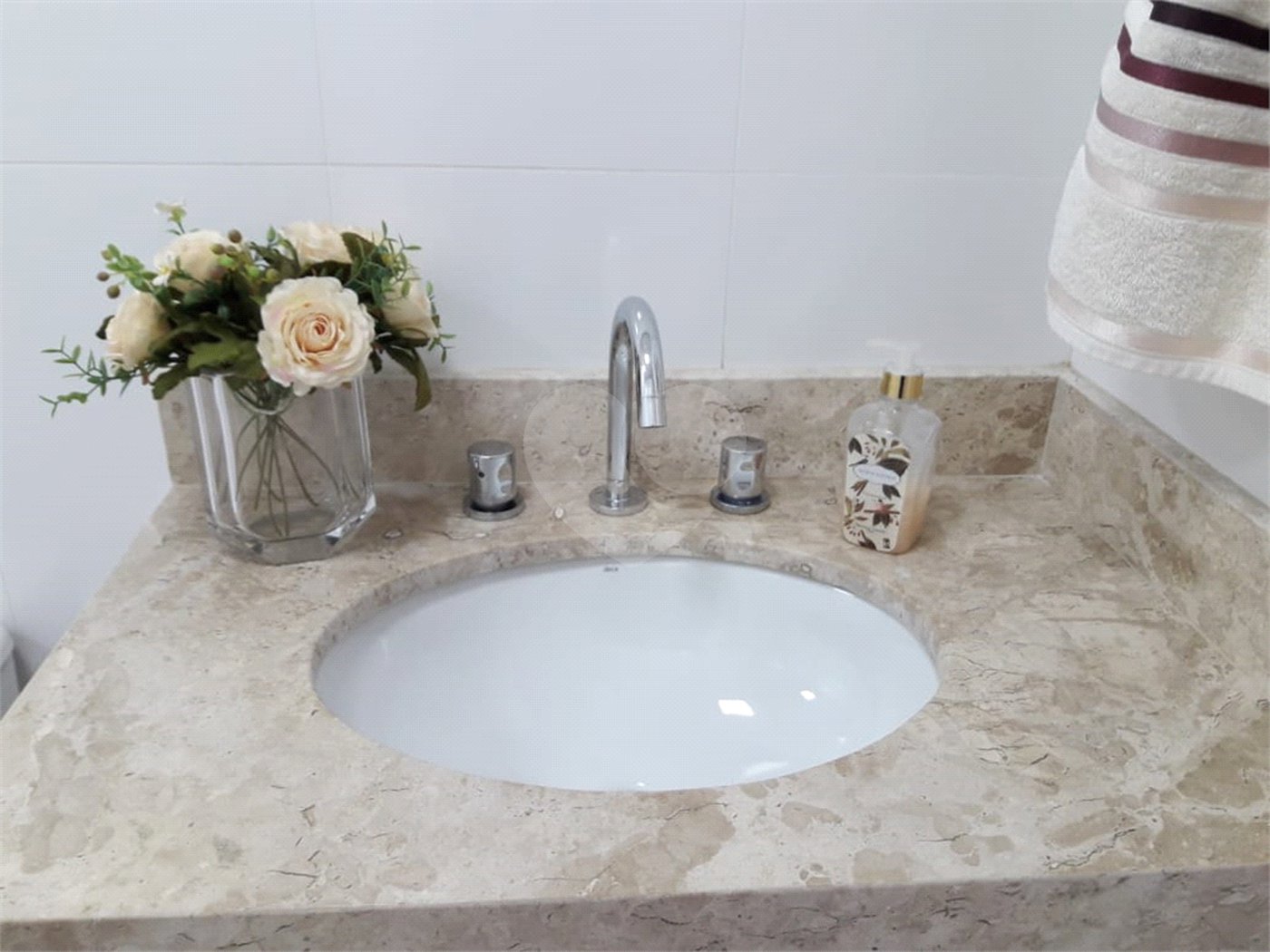 Apartamento à venda com 3 quartos, sendo 1 suíte, em Tremembé, São Paulo, SP