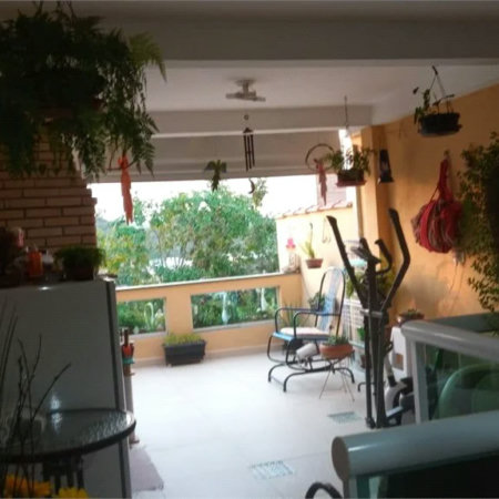 Casa à venda com 3 quartos, sendo 1 suíte, no condomínio Alcides Moreira, São Paulo - SP