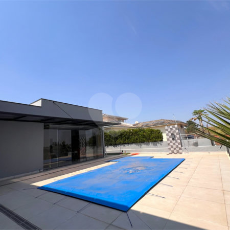 Casa à venda com 3 quartos, sendo 2 suítes, no condomínio Terras de Mont Serrat, Salto - SP