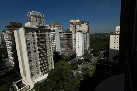 Apartamento à venda com 4 quartos, sendo 3 suítes, em Itaim Bibi, São Paulo, SP
