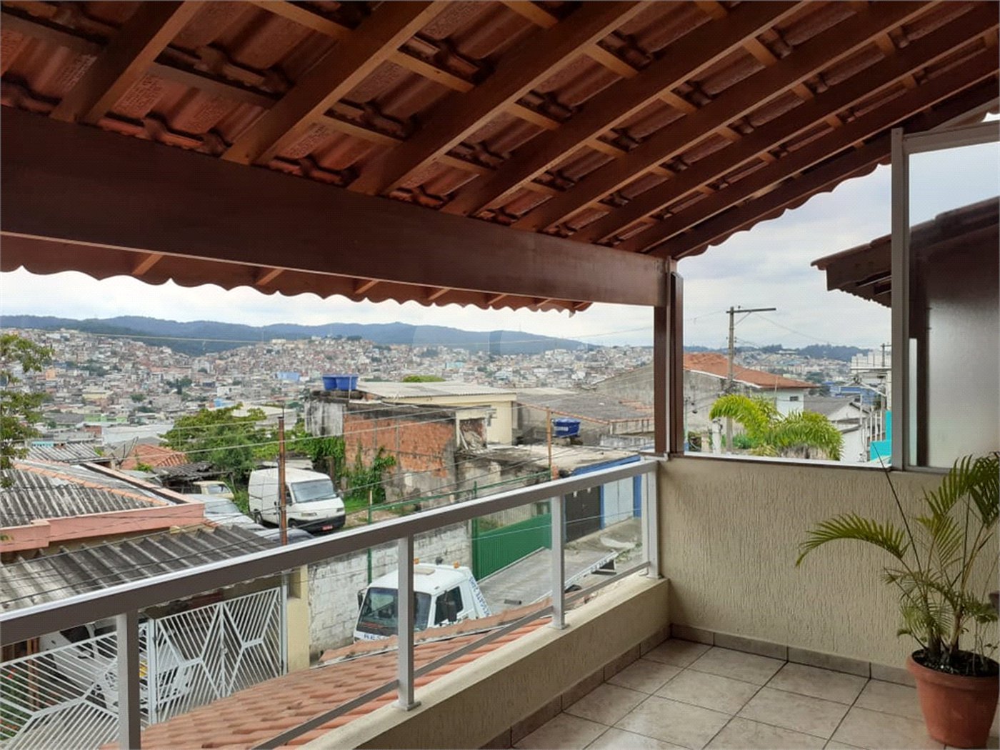 Sobrado à venda com 3 quartos, sendo 1 suíte, no Brasilândia, São Paulo, SP