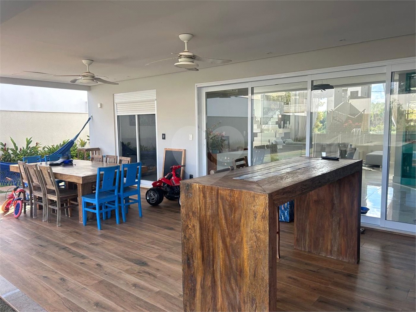 Casa à venda com 3 suítes no condomínio Terras de Lucas, Sorocaba - SP