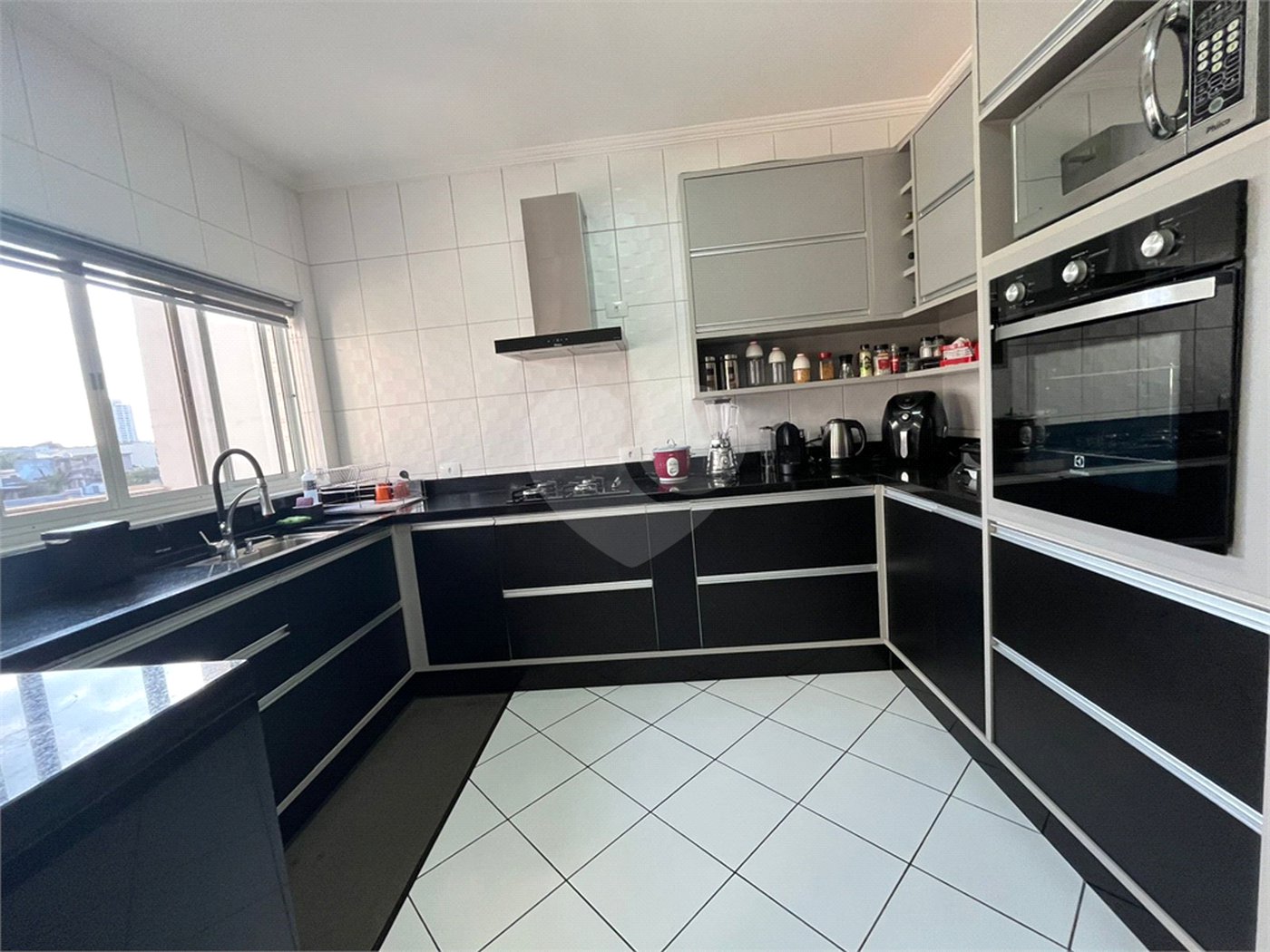 Casa à venda com 4 quartos, sendo 1 suíte, em Vila Maria Alta, São Paulo, SP