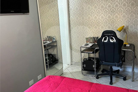 Casa à venda com 3 quartos, sendo 2 suítes, no condomínio Palmas, São Paulo - SP