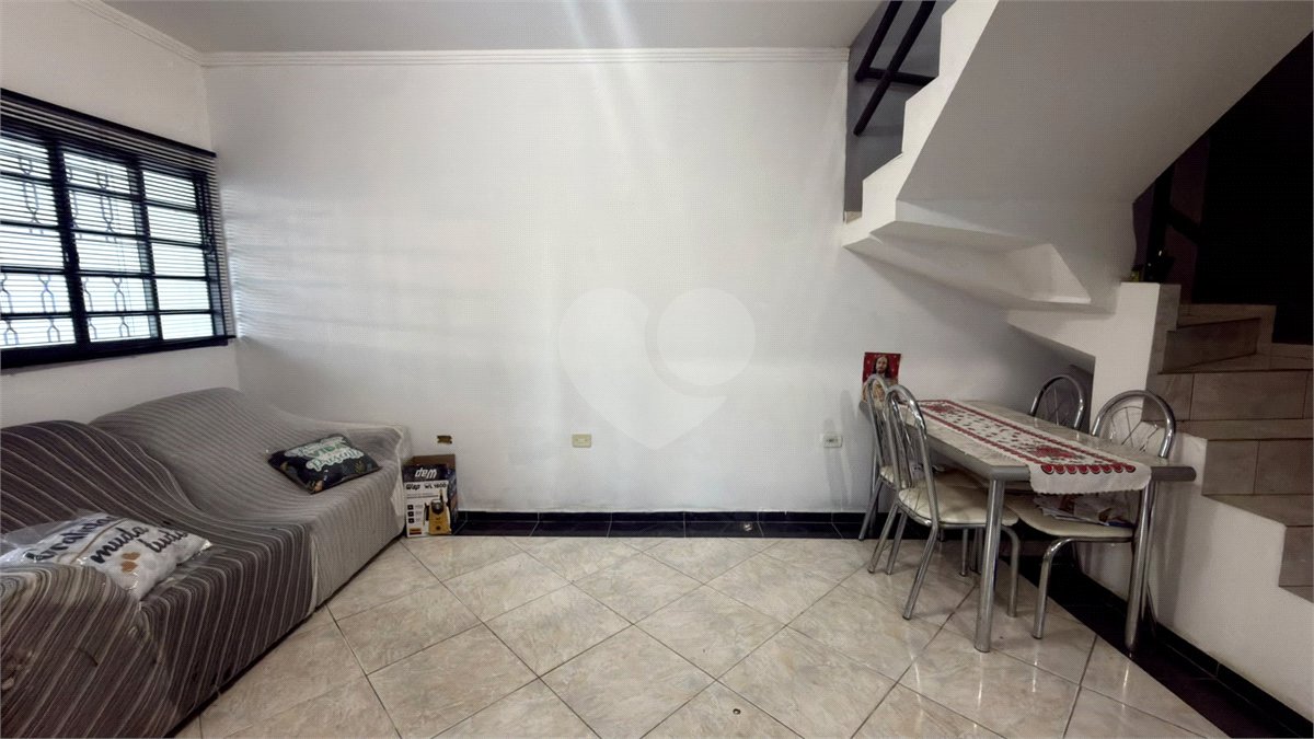 Sobrado à venda com 4 quartos, sendo 1 suíte, em Jardim Wanel Ville V, Sorocaba, SP