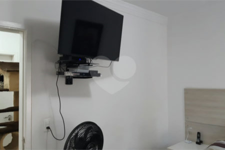 Casa à venda com 3 quartos, sendo 1 suíte, no condomínio Village St. Louis, São Paulo - SP