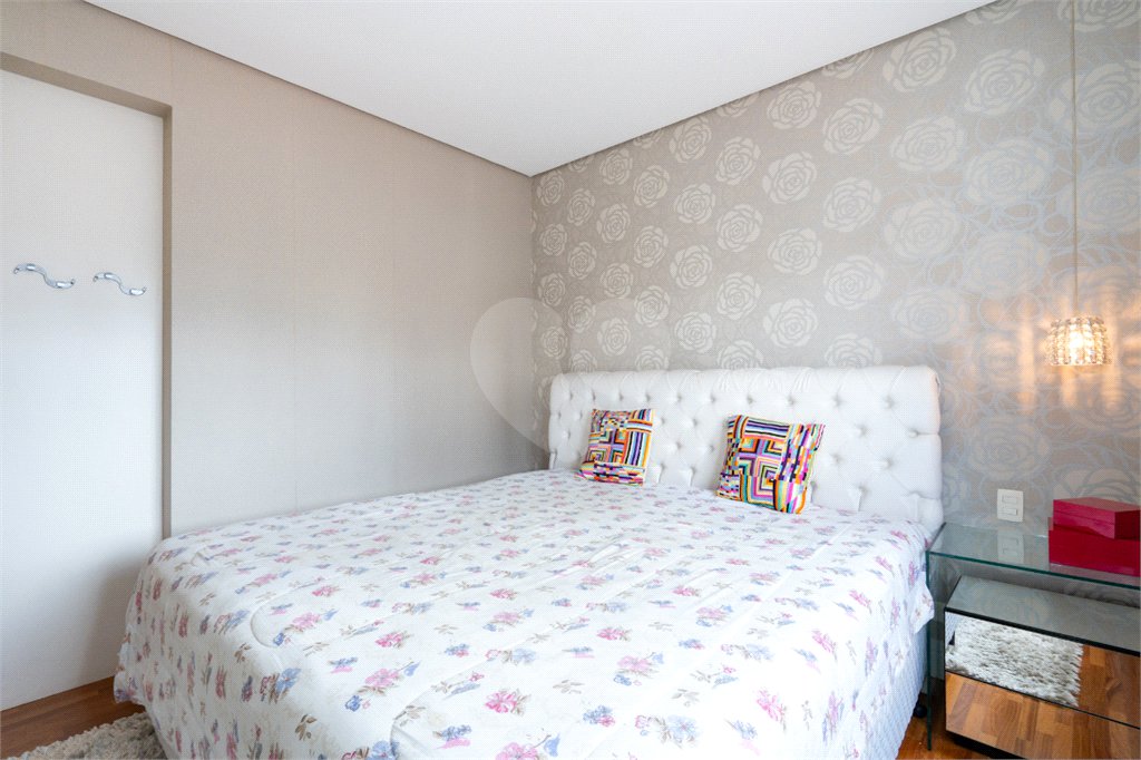 Apartamento à venda com 3 suítes em Vila Nova Conceição, São Paulo, SP