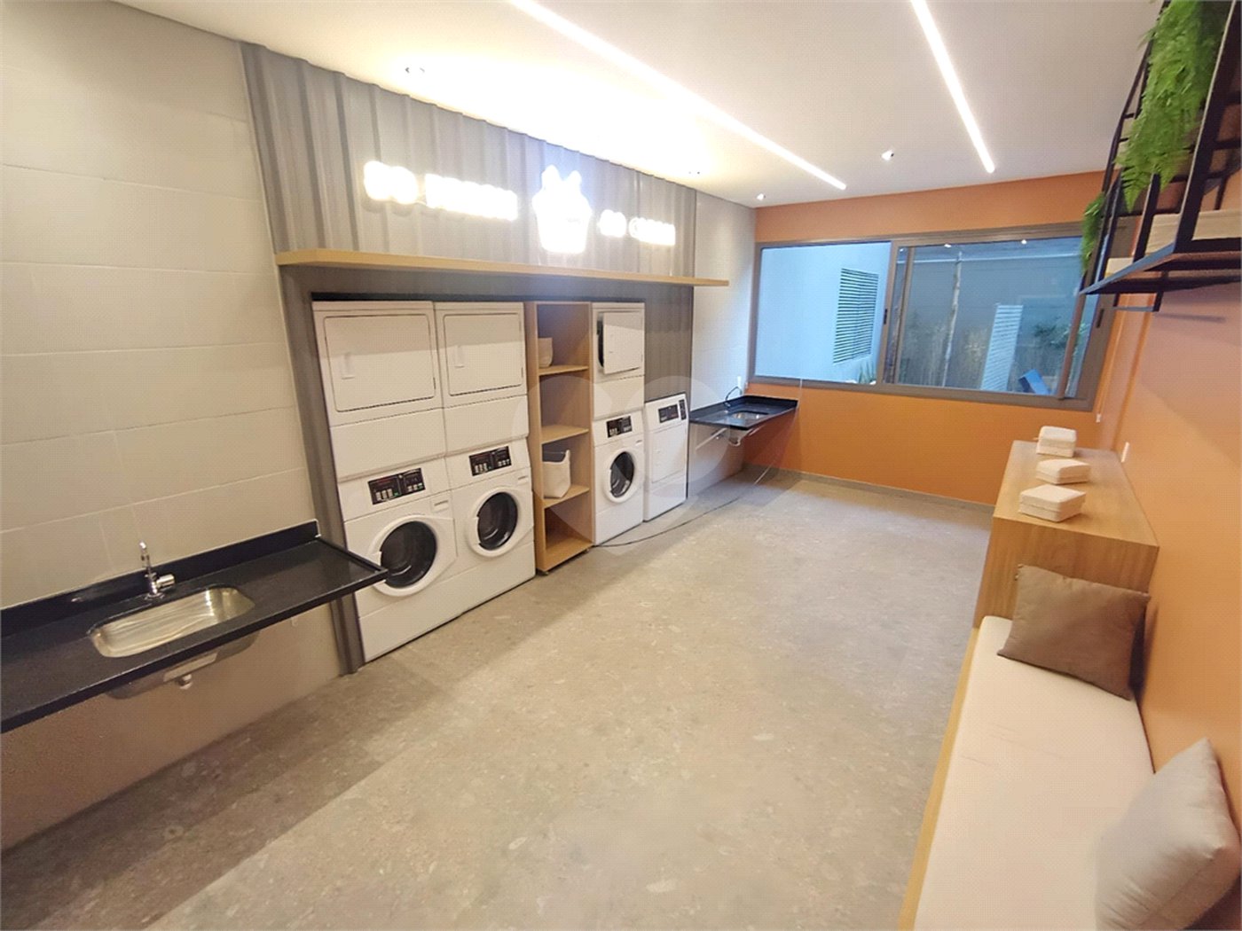 Apartamento à venda ou para alugar com 1 quarto em Pinheiros, São Paulo, SP