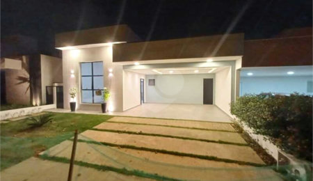 Casa à venda com 3 suítes no condomínio Residencial Alto de Itaici, Indaiatuba - SP