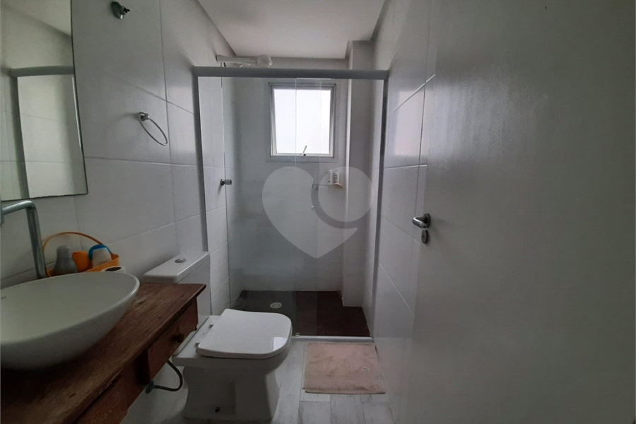 Apartamento à venda com 2 quartos, sendo 1 suíte,  no Centro, Mongaguá, SP