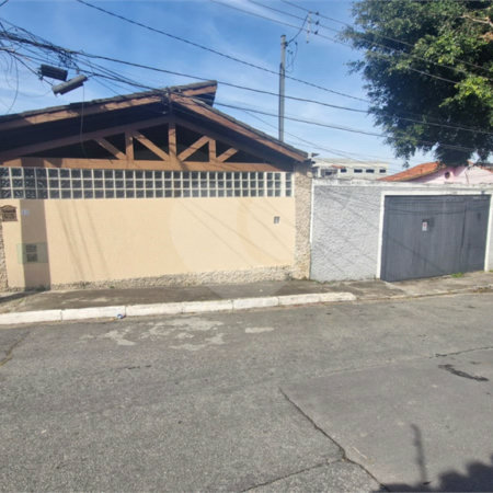 Sobrado à venda com 3 quartos, sendo 1 suíte, em Vila Santana, São Paulo, SP