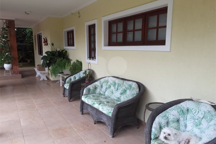 Sobrado à venda com 6 quartos, sendo 5 suítes, em Tremembé, São Paulo, SP