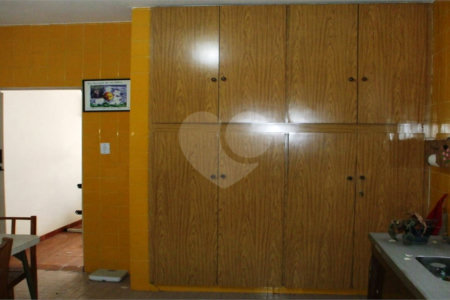 Sobrado à venda com 3 quartos em Chora Menino, São Paulo, SP