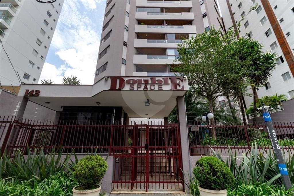 Apartamento à venda com 3 quartos, sendo 1 suíte, em Vila Hamburguesa, São Paulo, SP