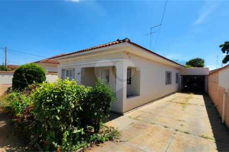 Casa à venda com 3 quartos no Centro, Araraquara, SP