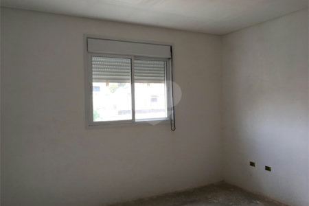 Casa à venda com 4 quartos, sendo 3 suítes,  em Vila Monumento, São Paulo, SP