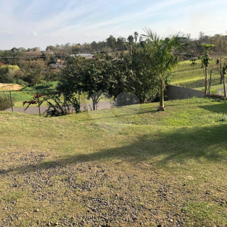 Casa à venda com 5 quartos, sendo 2 suítes, no condomínio Terras de Santa Izabel, Salto - SP