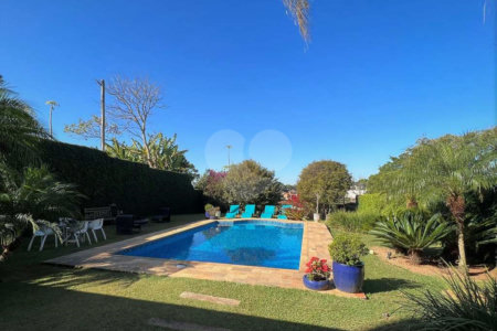 Casa à venda com 4 suítes em Vila Santo Antônio, Cotia, SP