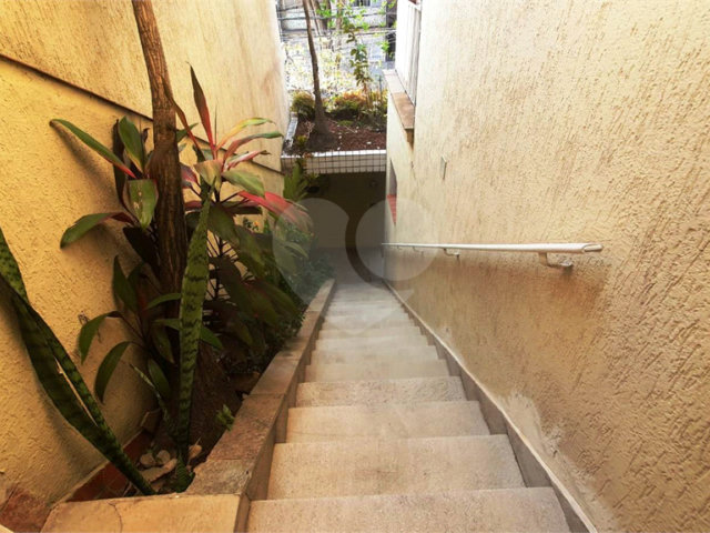 Sobrado à venda com 2 quartos, sendo 1 suíte,  em Santana, São Paulo, SP