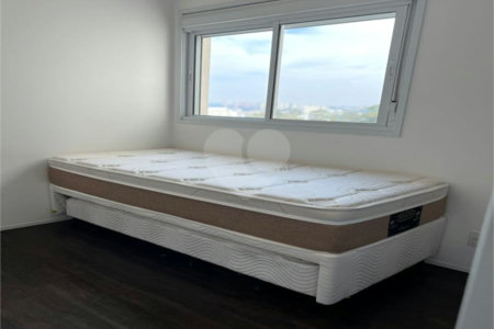 Apartamento à venda com 3 suítes em Jardim Caboré, São Paulo, SP