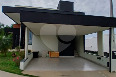 Casa à venda com 3 quartos, sendo 1 suíte, no condomínio Jardim, Sorocaba - SP