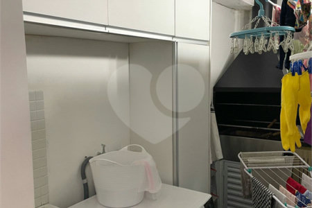 Casa à venda com 3 quartos, sendo 1 suíte,  no condomínio Villagio Campo Grande, São Paulo - SP