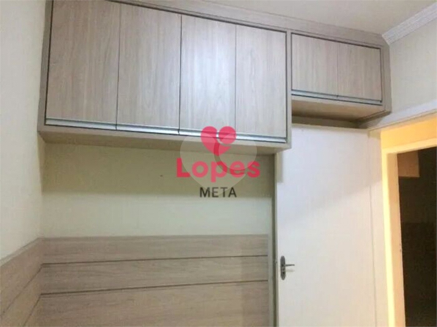 Apartamento à venda com 3 quartos, sendo 1 suíte, em Cidade Morumbi, São José dos Campos, SP
