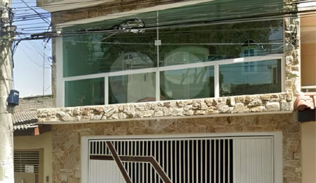 Sobrado à venda com 3 quartos, sendo 1 suíte,  em Vila Virgínia, Itaquaquecetuba, SP