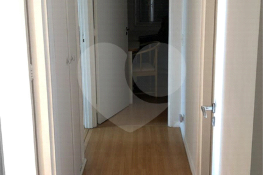 Apartamento à venda com 3 quartos, sendo 1 suíte, em Vila Olímpia, São Paulo, SP