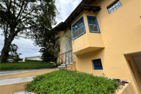 Casa à venda ou para alugar com 4 quartos, sendo 3 suítes, no condomínio Estância Marambaia, Vinhedo - SP