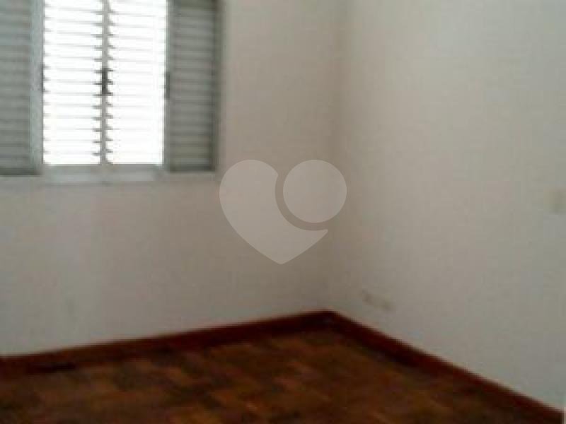 Sobrado à venda com 4 quartos, sendo 2 suítes, em Vila Sônia, São Paulo, SP