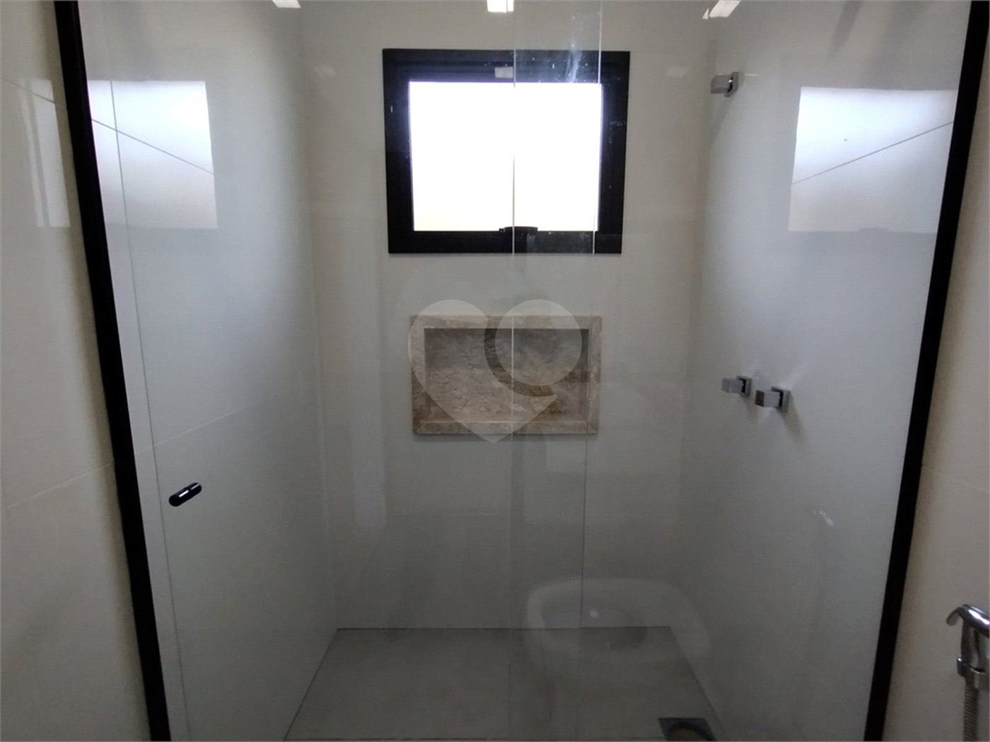 Casa à venda com 3 suítes no condomínio Residencial Golden Ville, Itapetininga - SP