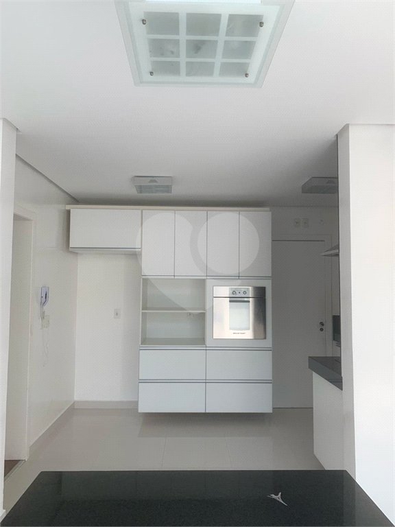 Casa à venda com 3 suítes no condomínio Villaggio Belvedere, São Paulo - SP
