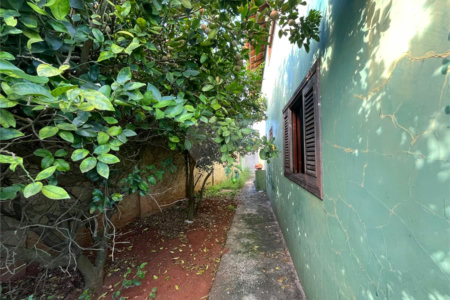 Sobrado à venda com 4 quartos, sendo 1 suíte, em Estância Conceição, Itapetininga, SP