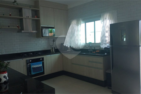 Casa à venda com 5 suítes no condomínio Village da Serra, Araçoiaba da Serra - SP