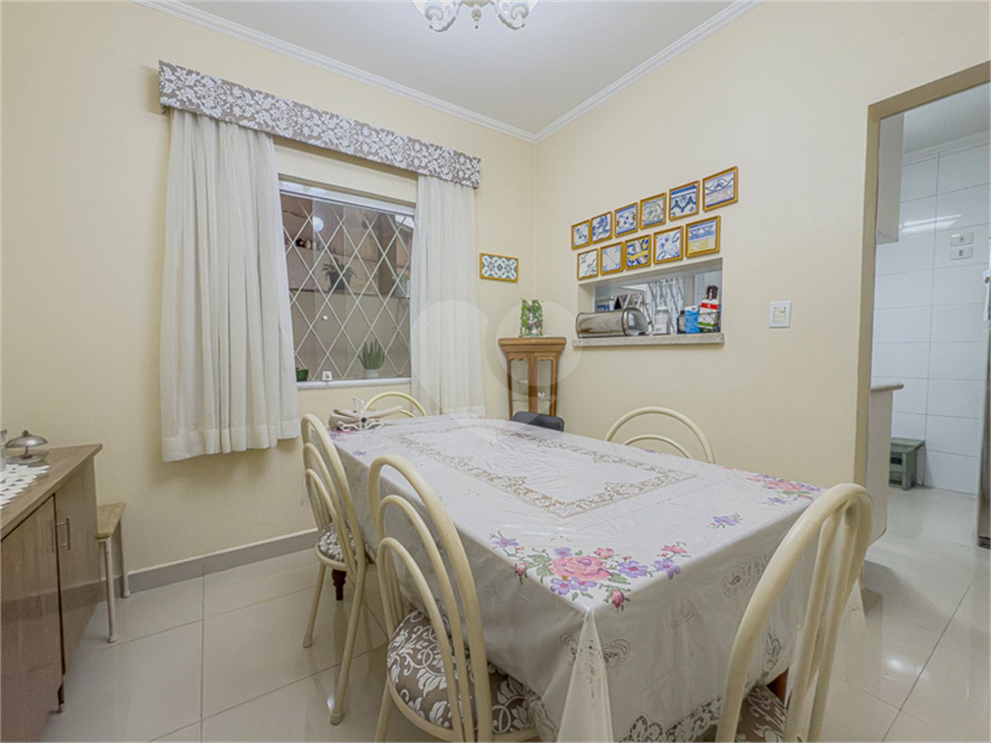Casa à venda com 3 quartos, sendo 2 suítes,  em Jardim da Saúde, São Paulo, SP