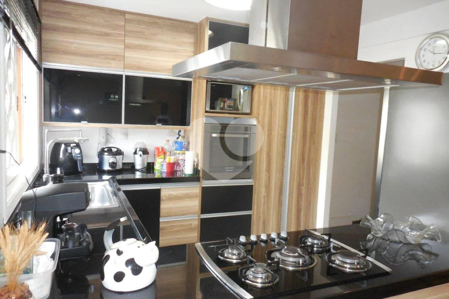 Casa à venda com 3 quartos, sendo 1 suíte, no condomínio Residencial Morada do Horto, São Paulo - SP