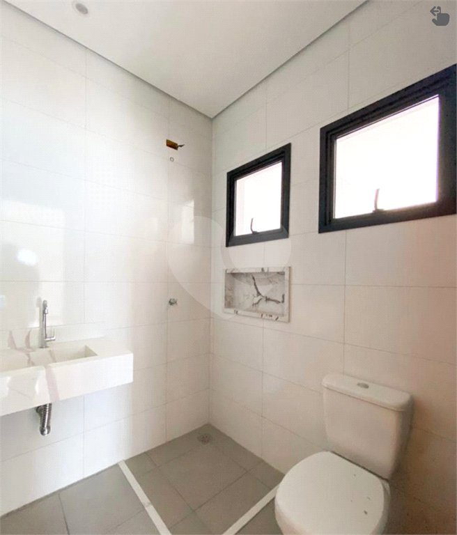 Casa à venda com 2 quartos, sendo 1 suíte, no condomínio Residencial Beija Flor, Atibaia - SP